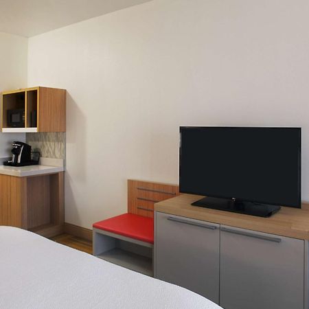 Hilton Garden Inn Джонсборо Экстерьер фото