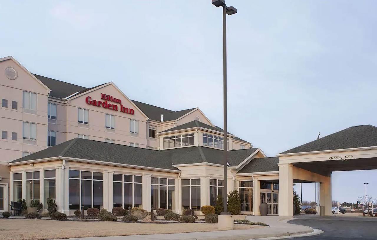 Hilton Garden Inn Джонсборо Экстерьер фото