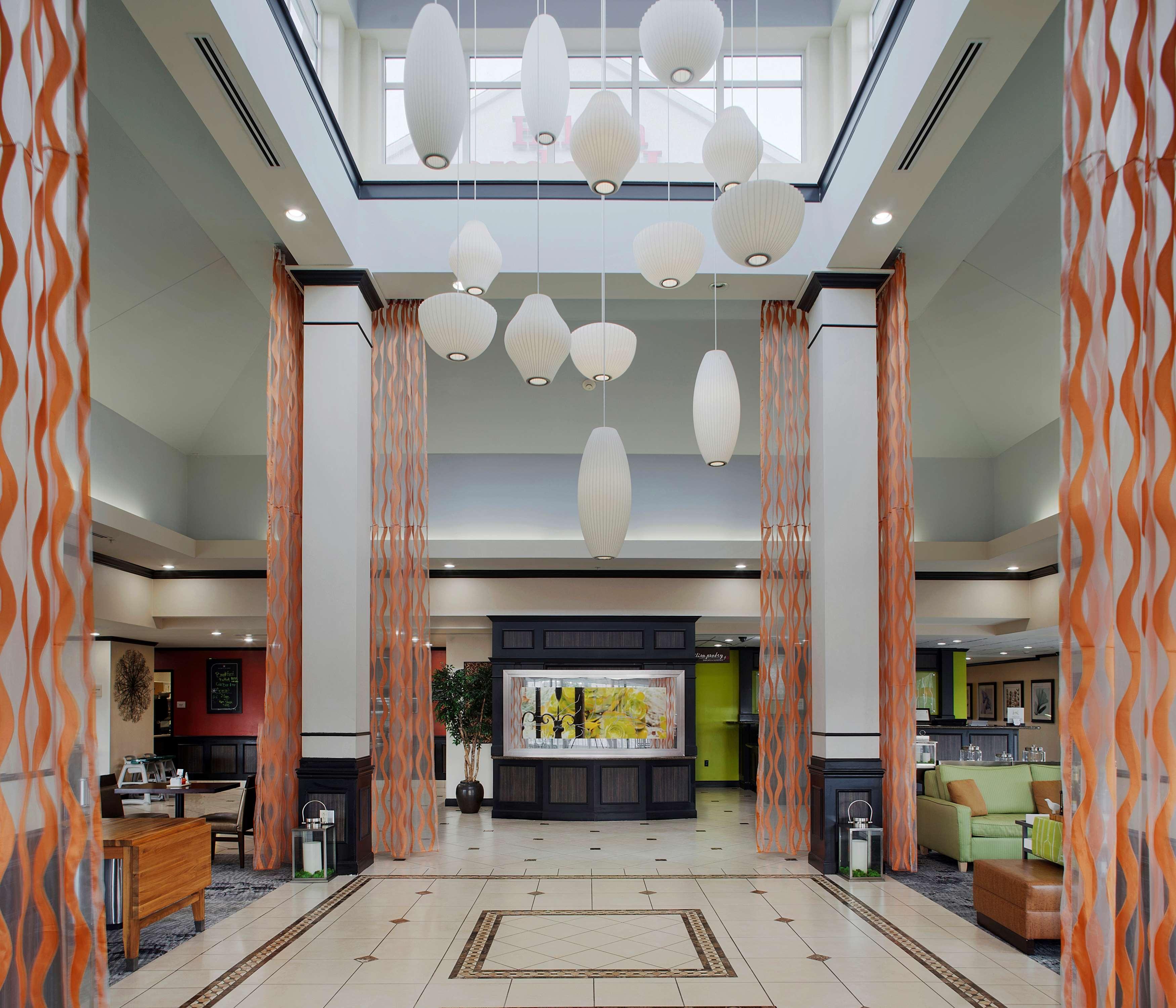 Hilton Garden Inn Джонсборо Экстерьер фото