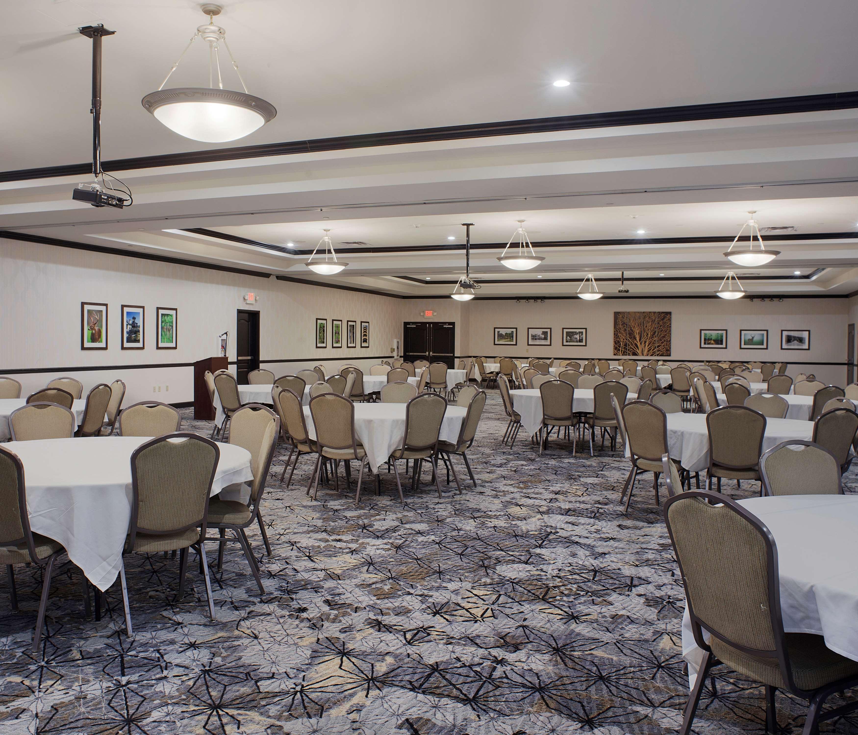 Hilton Garden Inn Джонсборо Экстерьер фото