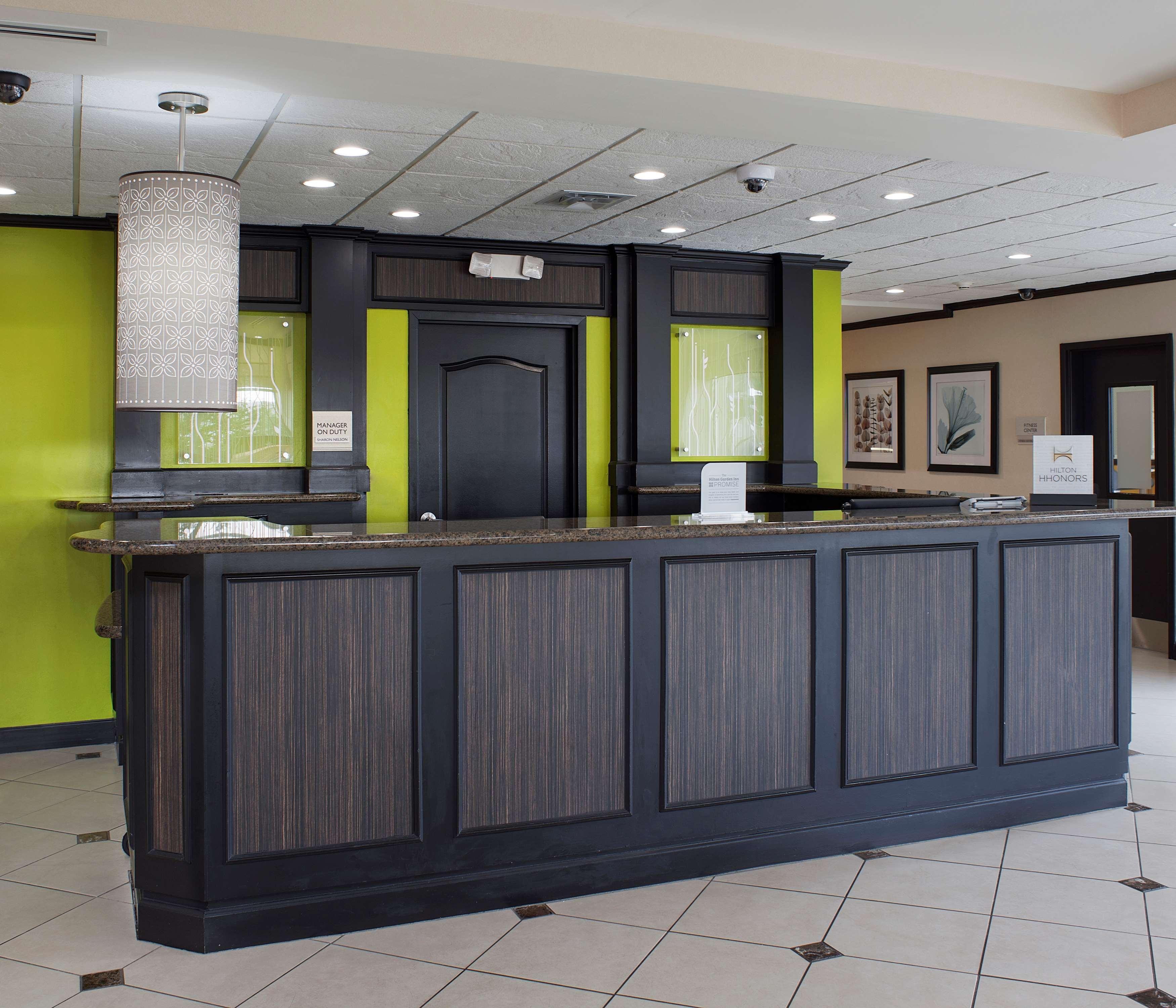 Hilton Garden Inn Джонсборо Экстерьер фото