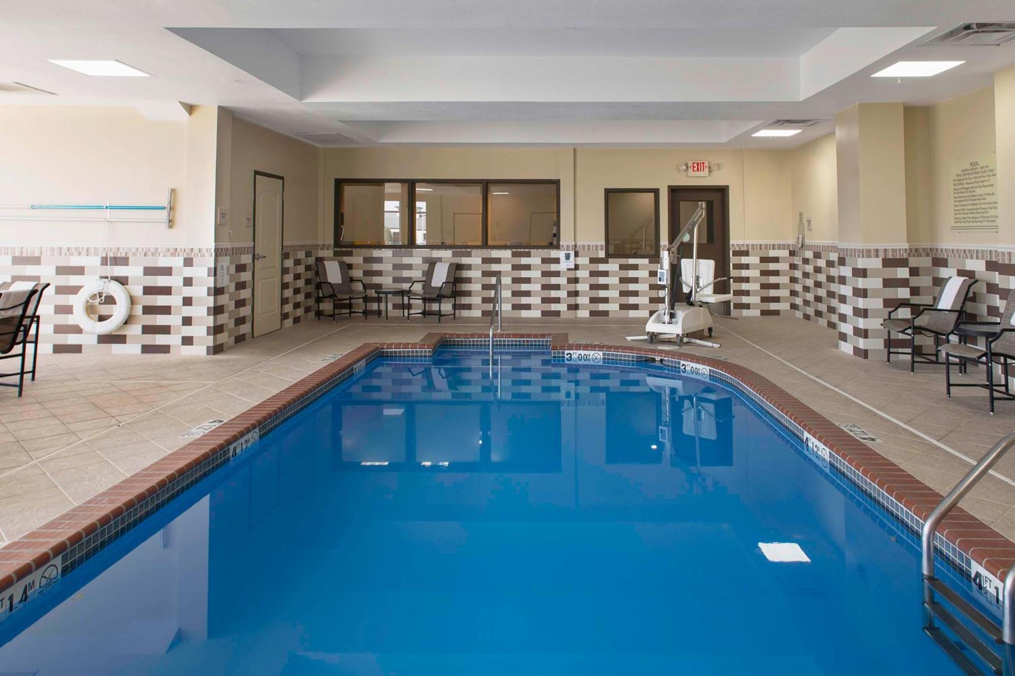 Hilton Garden Inn Джонсборо Экстерьер фото