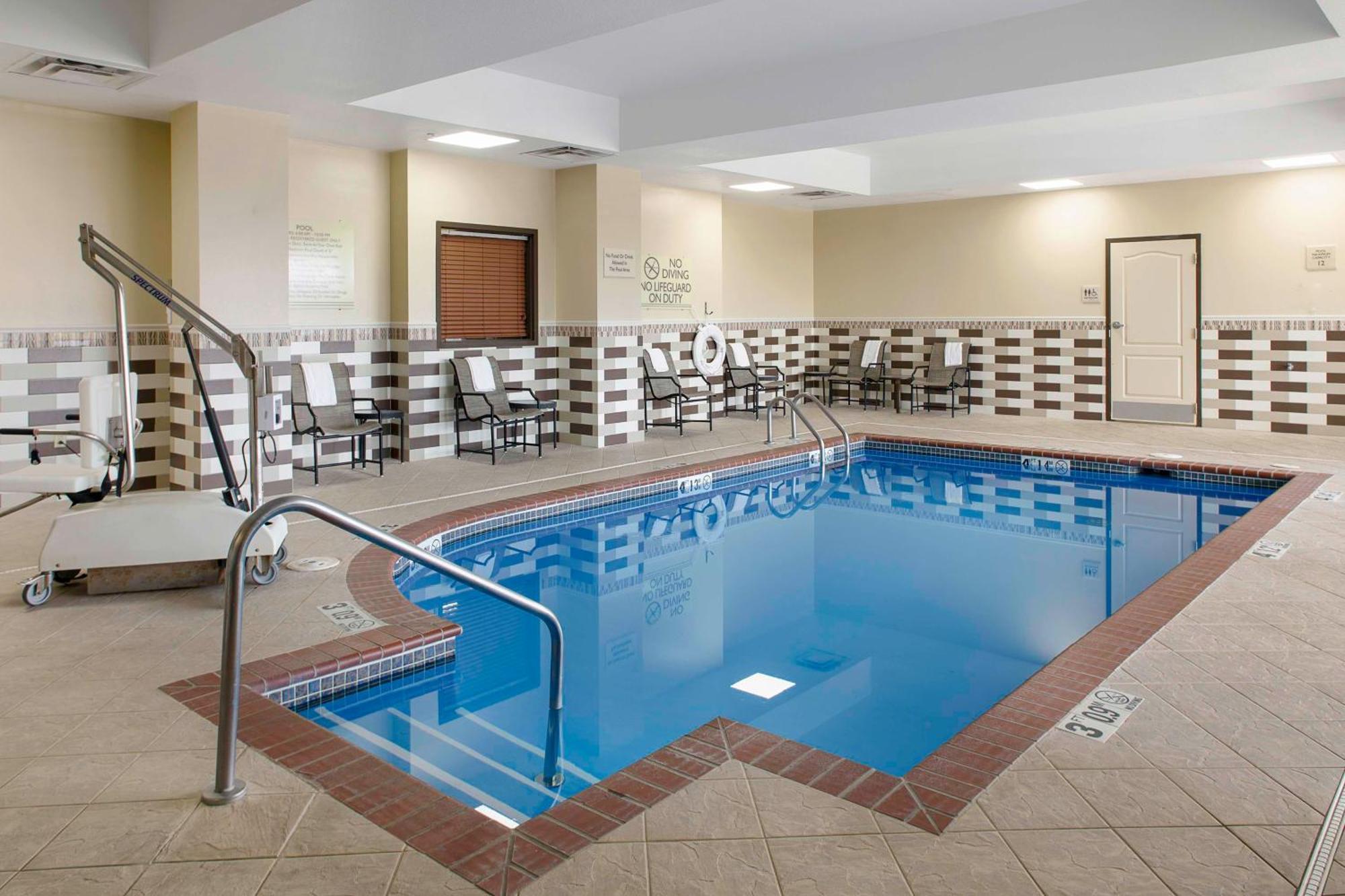 Hilton Garden Inn Джонсборо Экстерьер фото